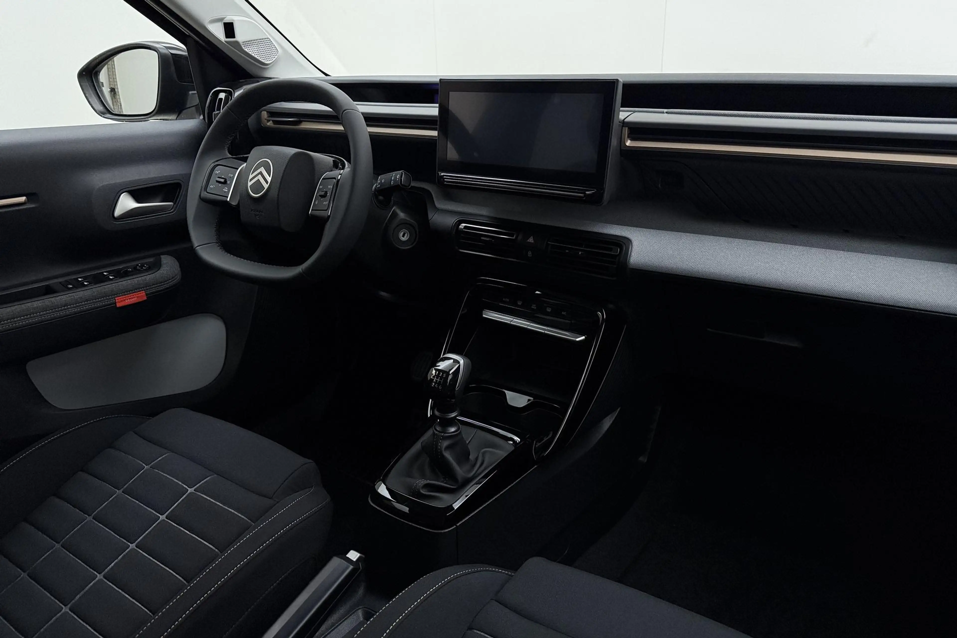 Citroen C3 Aircross 1.2 Turbo 100pk Plus 7p. DEMO | Camera| LM velgen — photo 3