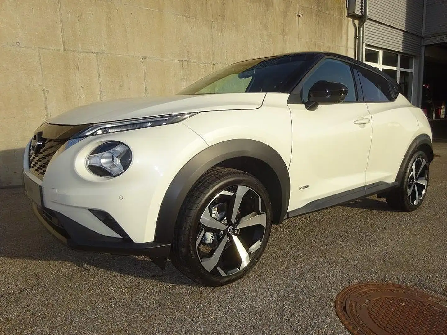 Nissan Juke JUKE 1,6l Hybrid 4AMT Tekna NC- BOSE Weiß - 1