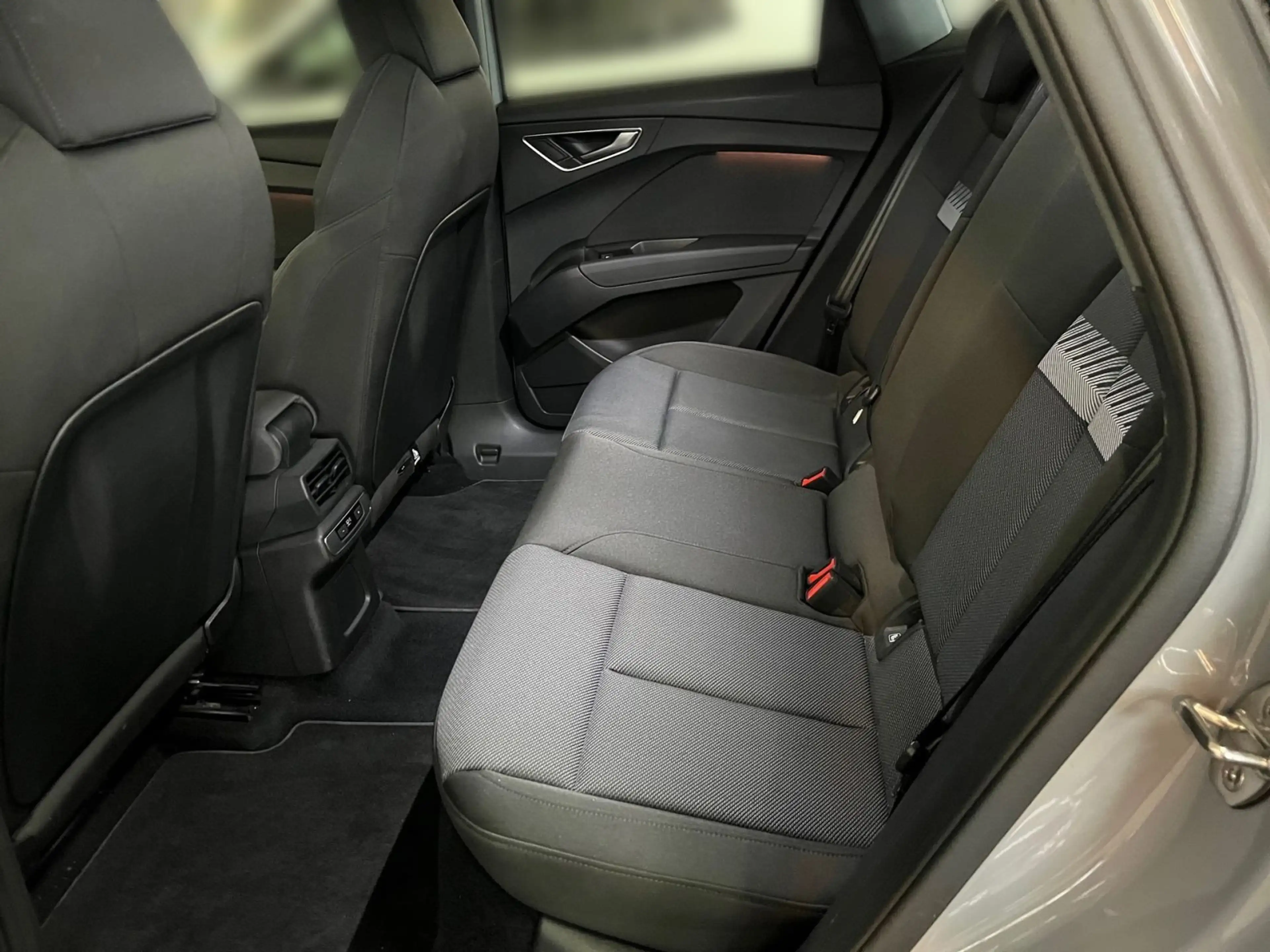 Audi Q4 e-tron 35 s-line Ext. AssistenzPlus — photo 10
