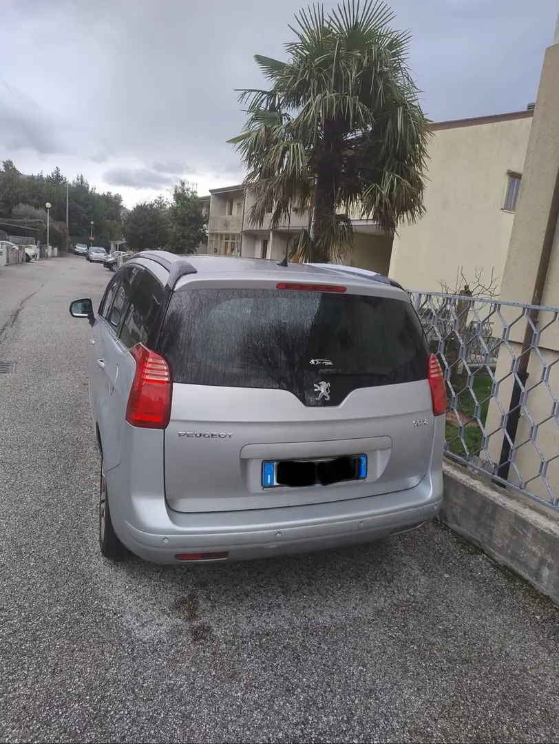 Peugeot 5008 2.0 hdi 16v Allure (feline) 150cv - 2