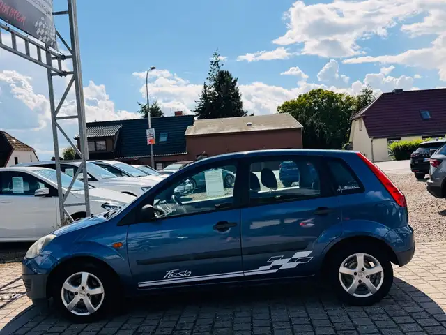 Ford Fiesta view 3