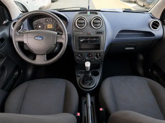 Ford Fiesta view 9