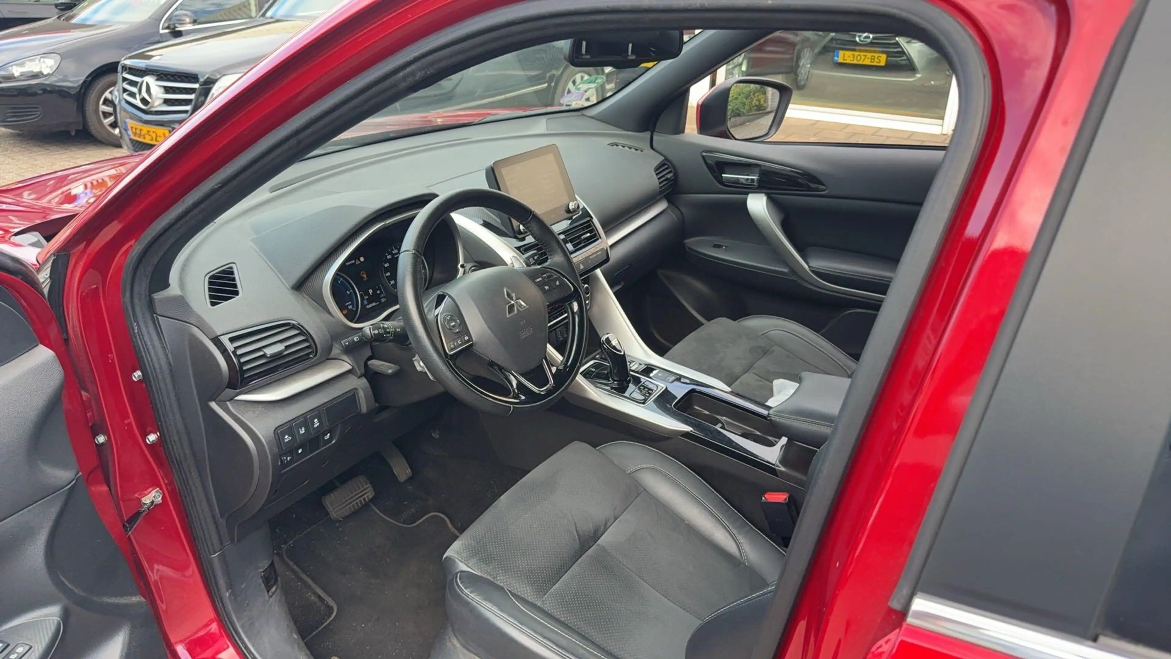 Mitsubishi Eclipse Cross 2.4 PHEV Business Intense+ BTW/Trekhaak/SOH 99.9%/ — photo 7
