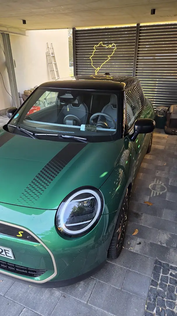 MINI Cooper SE Favoured Trim Verde - 1