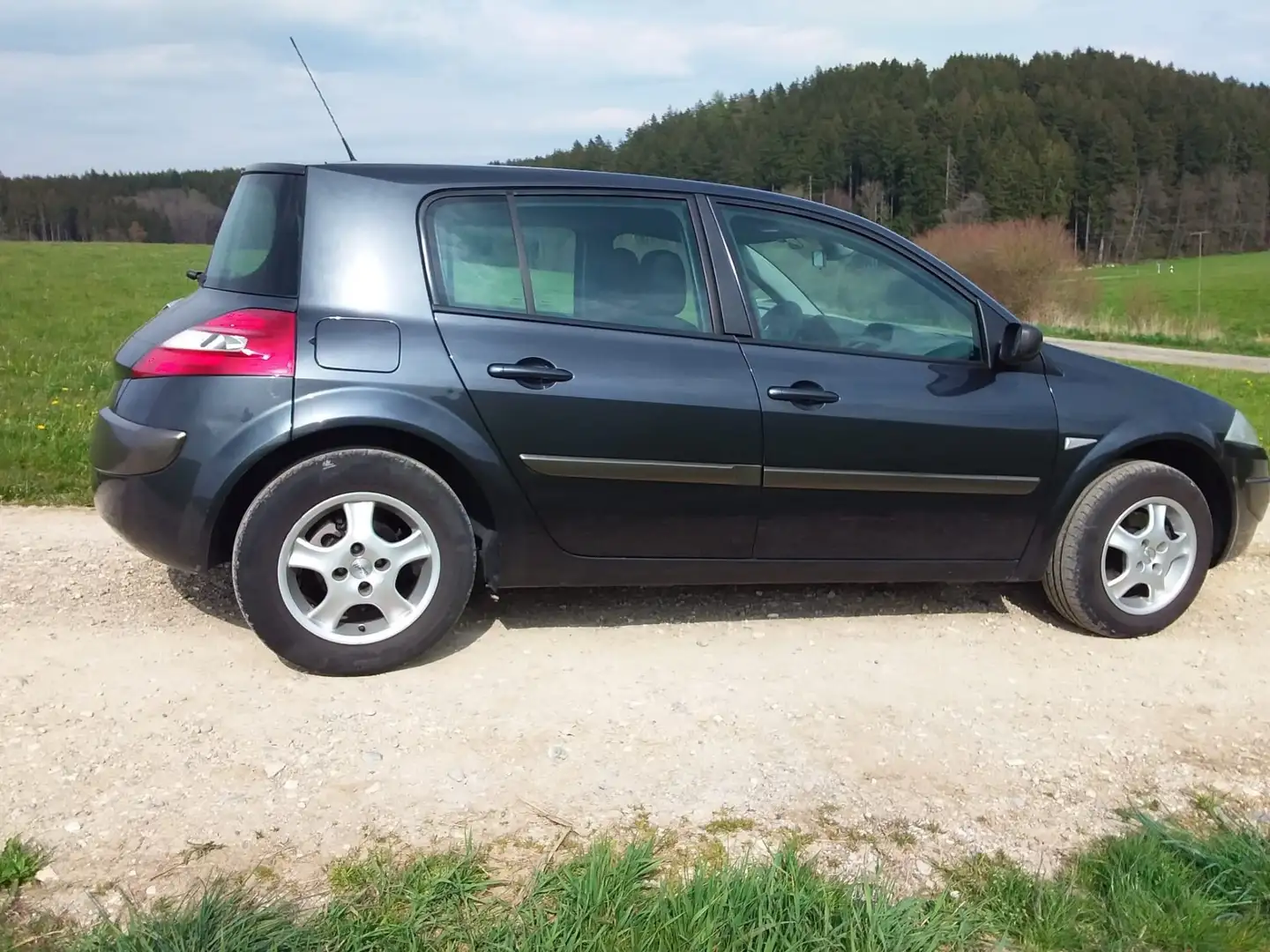 Renault Megane 1.6 Avantage Grau - 1