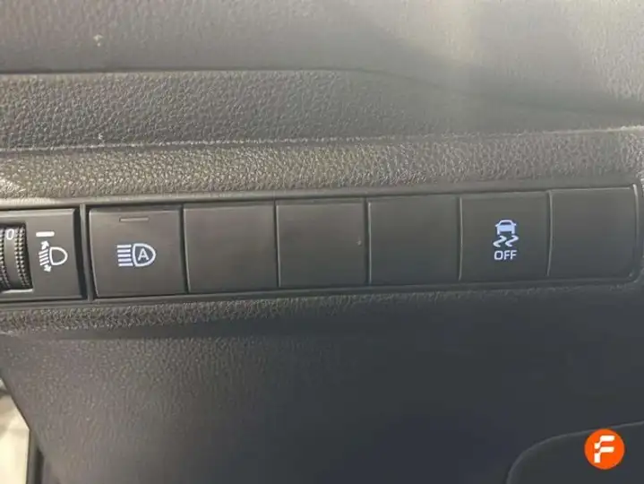 Toyota Auris 2022, foto 19