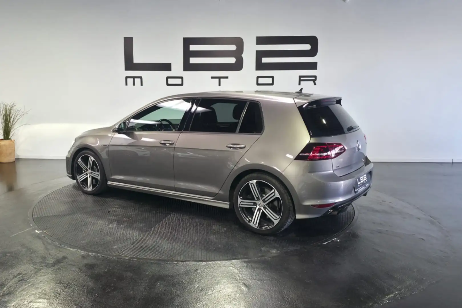 Volkswagen Golf 2.0 TSI R DSG 300 Gris - 2