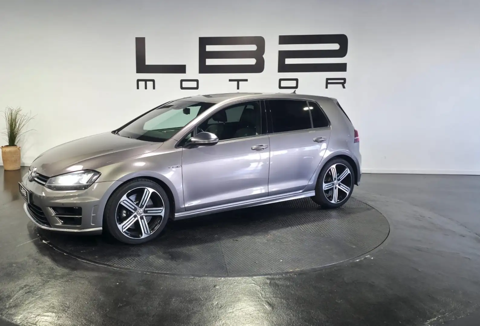 Volkswagen Golf 2.0 TSI R DSG 300 Gris - 1