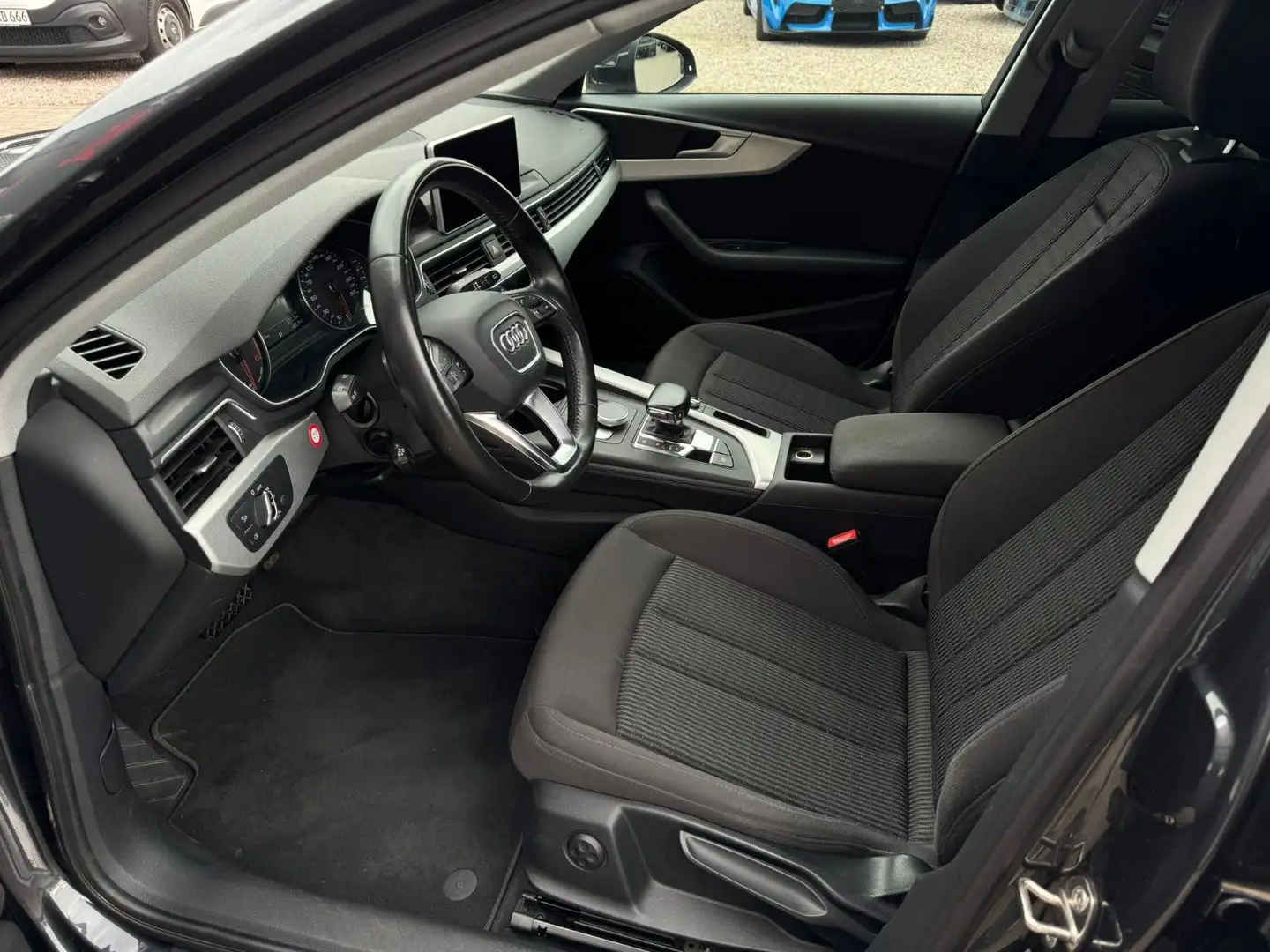 Audi A4 Avant 2.0 TDI design NAVI BI -XENON Grau - 2