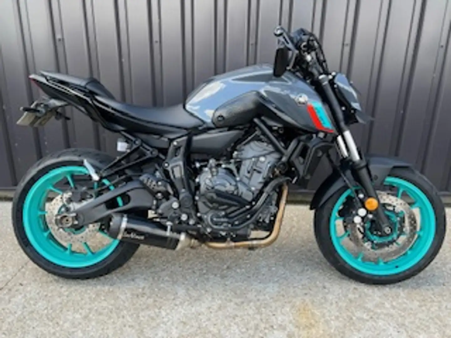 Yamaha MT-07 Gris - 1