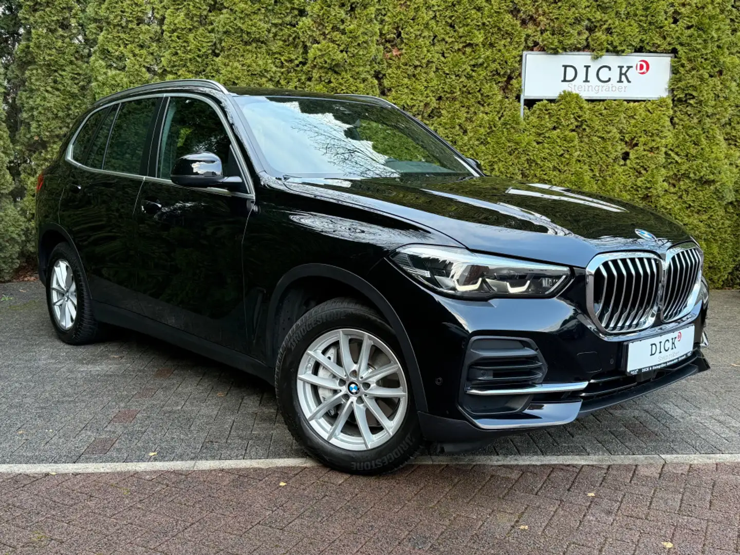 BMW X5 xDr. Aut. 30d LED+NAV+SHZ+360°+LEDER+ACC+AMBI Noir - 1