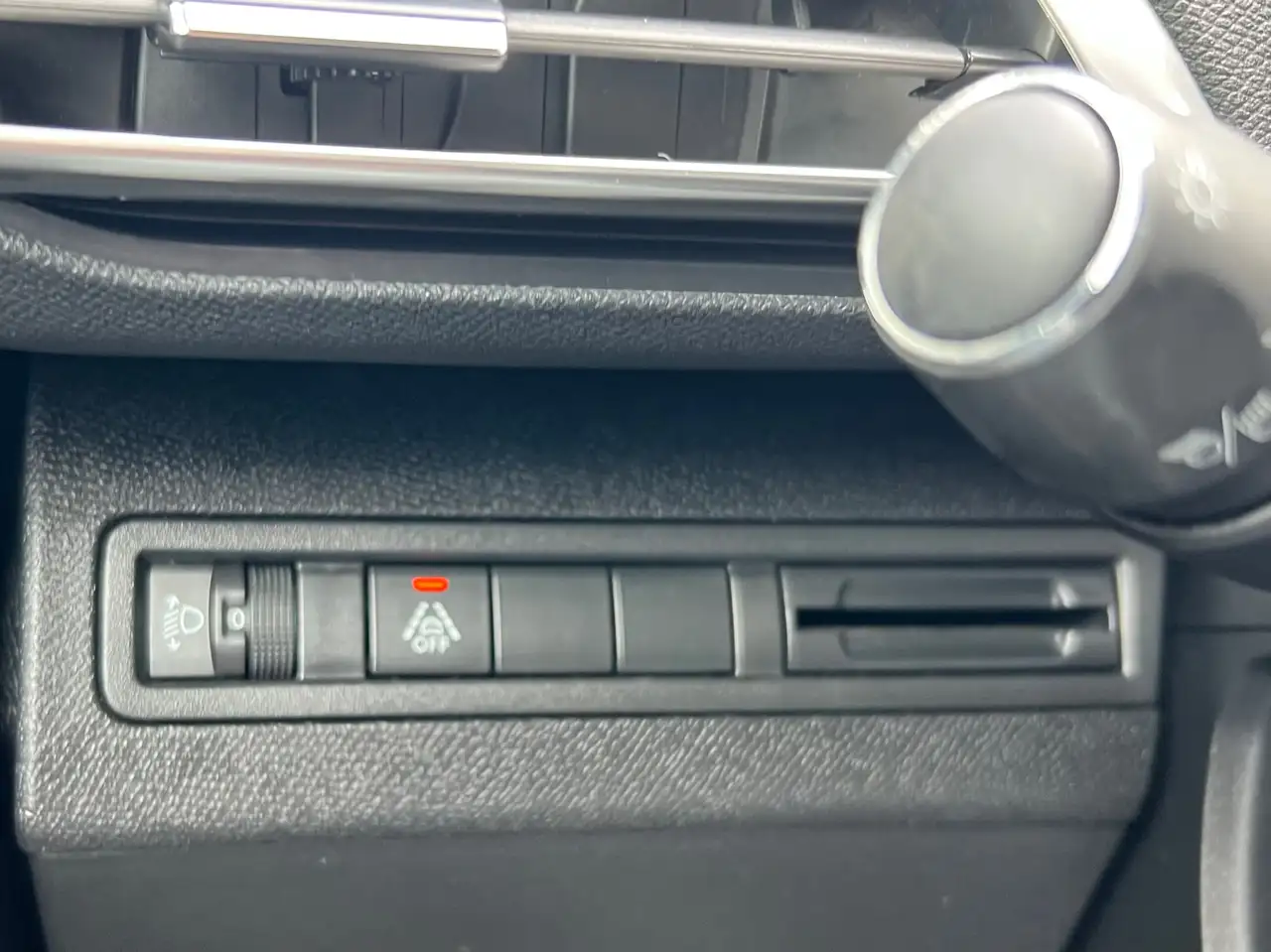 Peugeot 3008 1.2 ESSENCE 130CV / ALLURE / GRAND GPS / CAMERA / CRUISE / CARPLAY, миниатюра 21