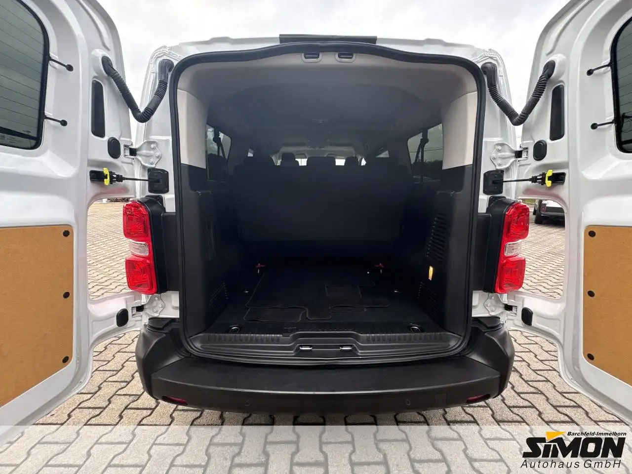 Opel Vivaro Kombi L 2.0 D 177PS 8-Gang Automatik / 9-Sitzer, Navi, PDC, миниатюра 30