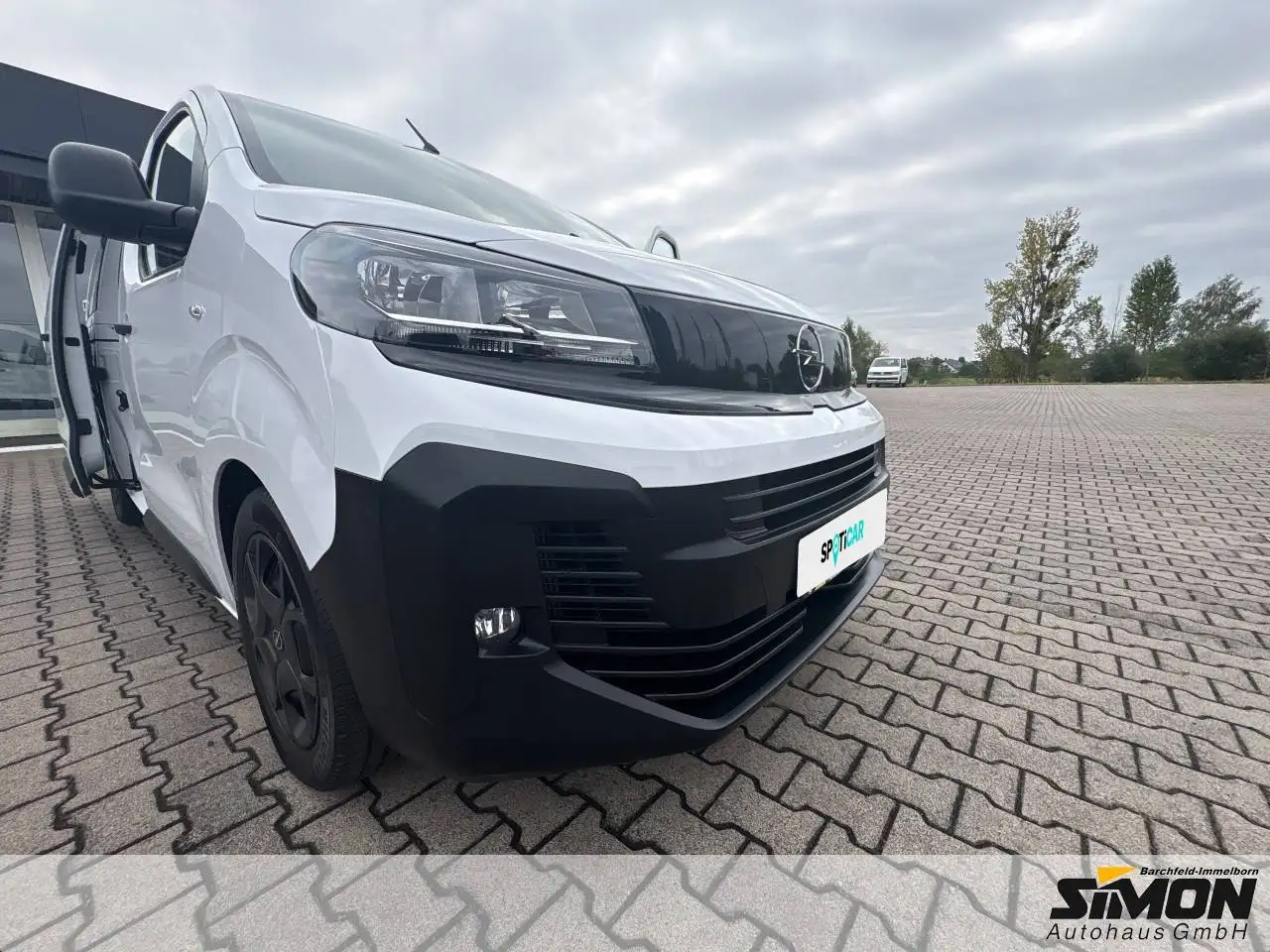 Opel Vivaro Kombi L 2.0 D 177PS 8-Gang Automatik / 9-Sitzer, Navi, PDC, миниатюра 8