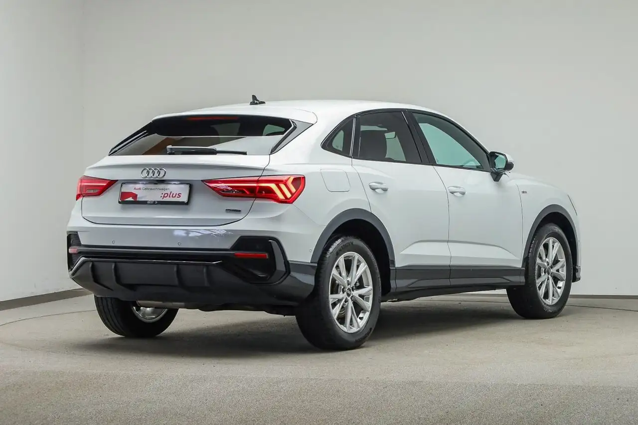 Audi Q3 S line 40 TDI qu. Matrix*Assist*Sou 2