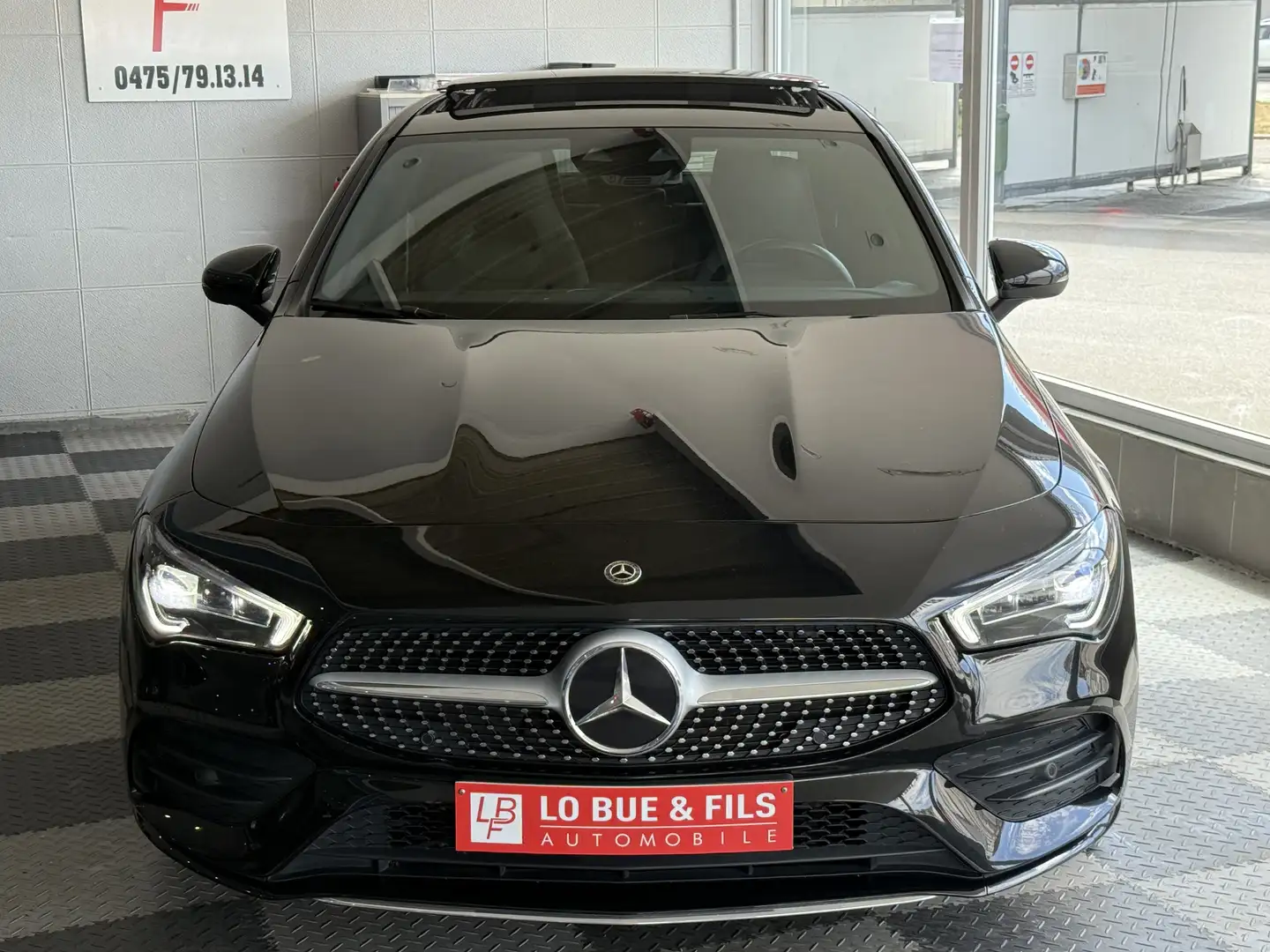 Mercedes-Benz CLA 180 AMG Toit Pano Noir - 2