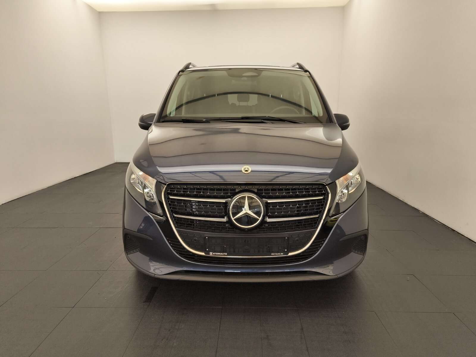 Mercedes-Benz V 220