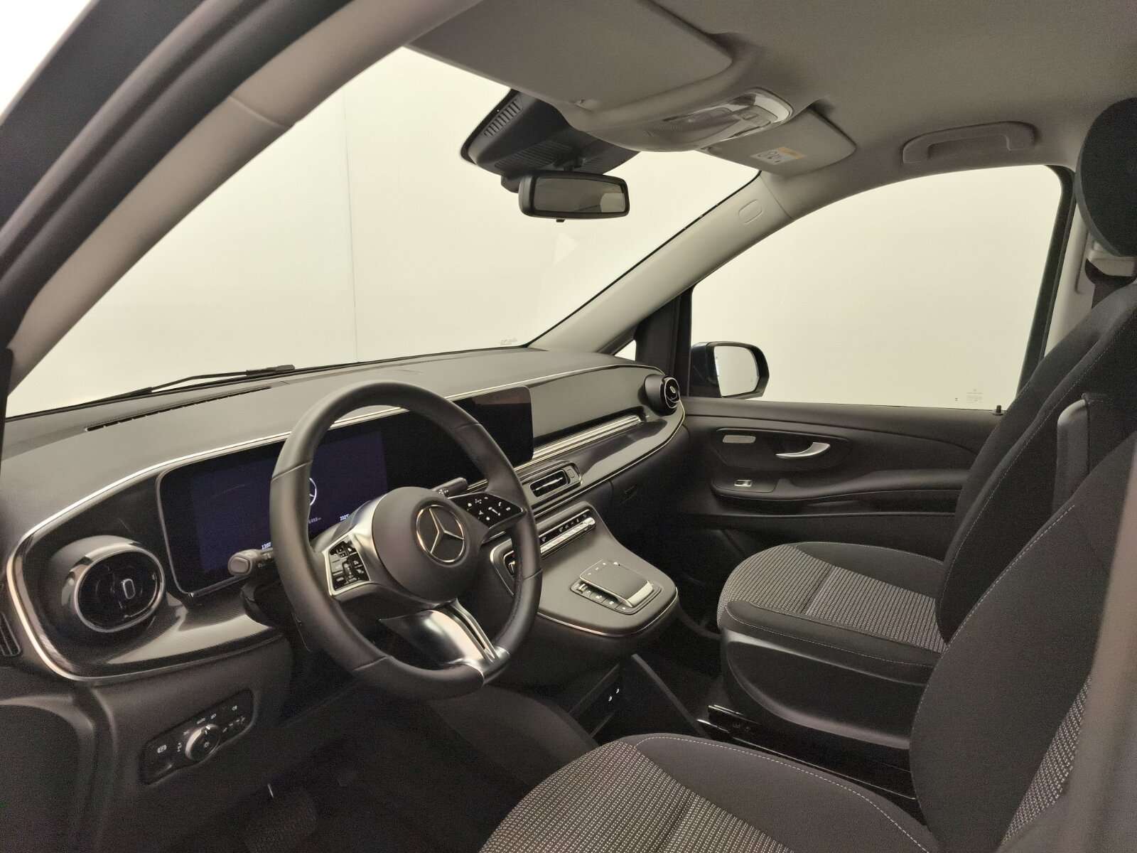Mercedes-Benz V 220