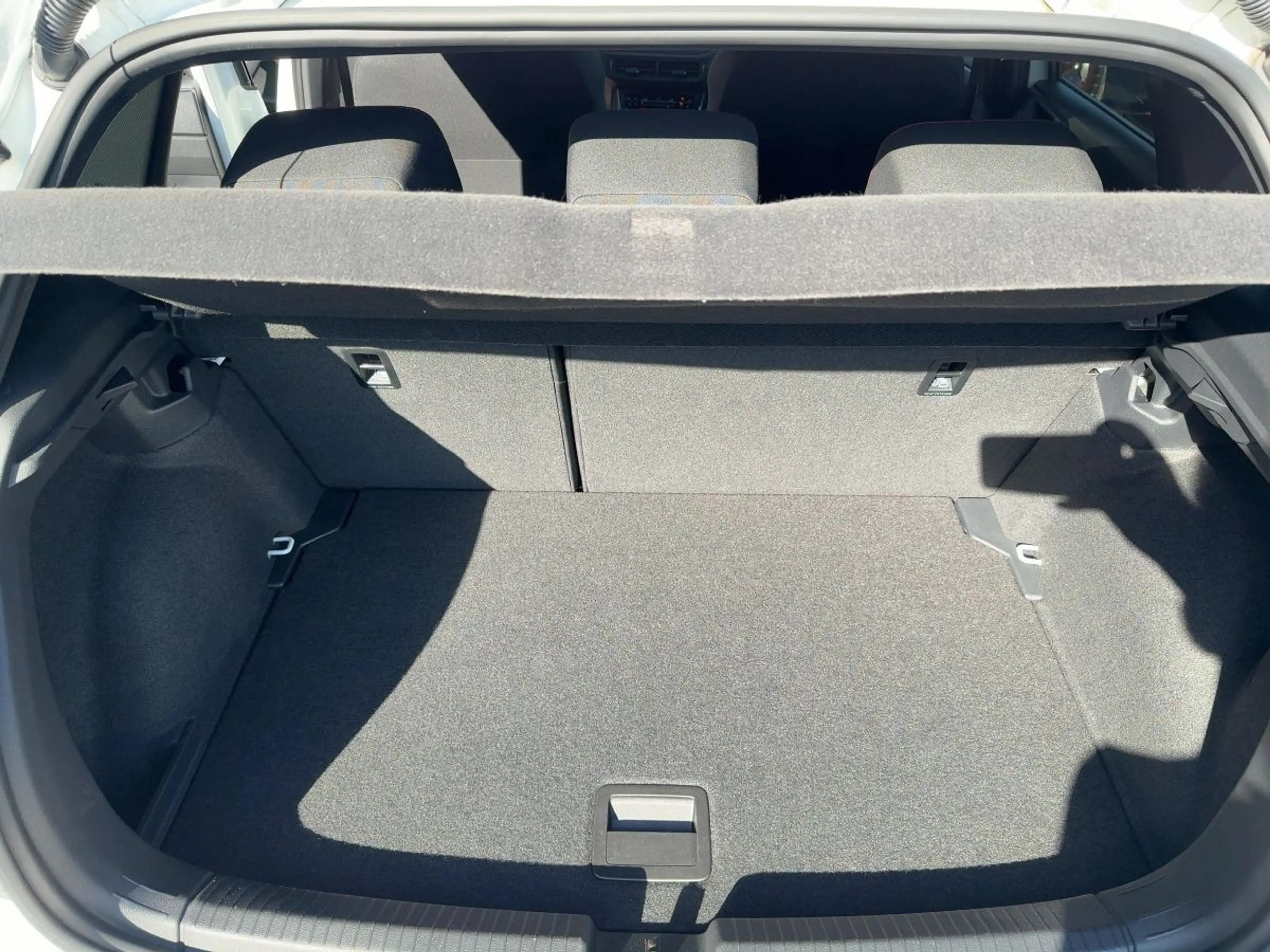 Volkswagen Polo GTI 2.0 TSI DSG ACC Navi LED-Matrix Climatr — photo 7