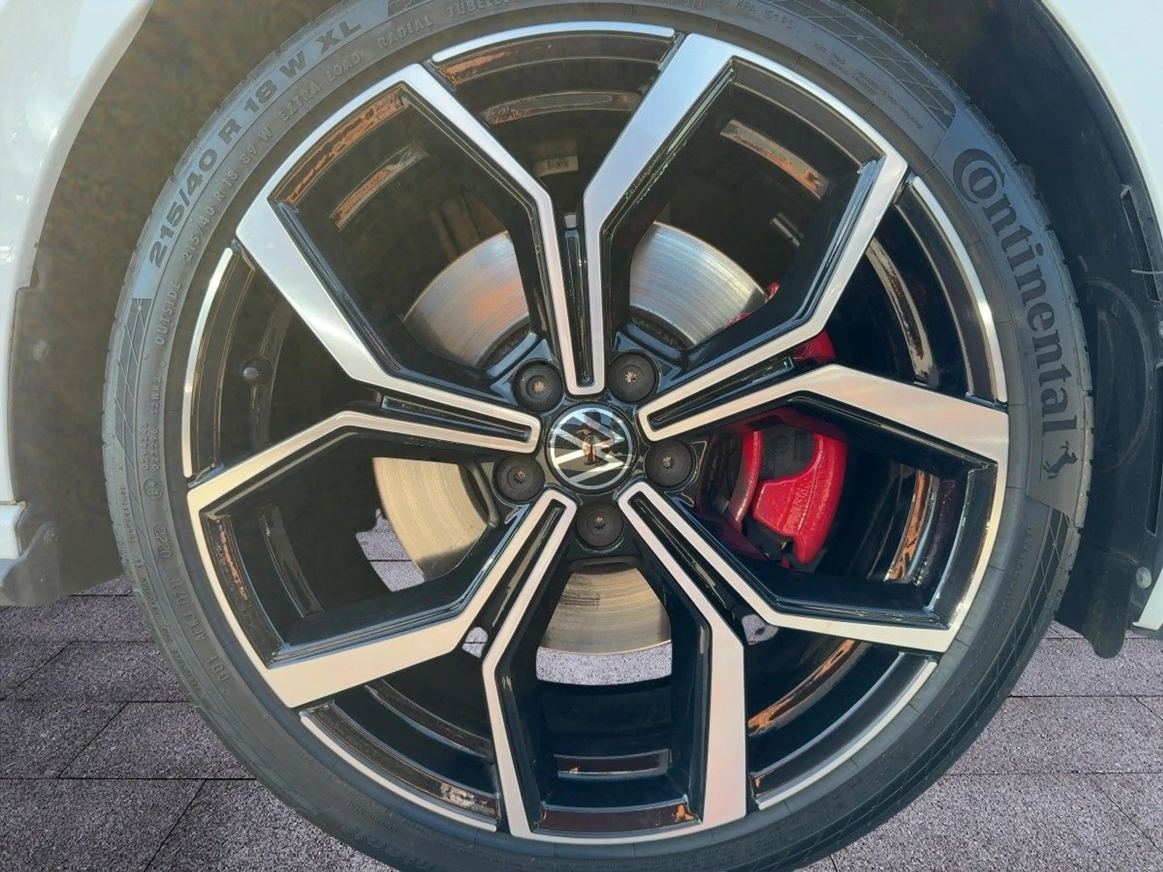 Volkswagen Polo GTI 2.0 TSI DSG ACC Navi LED-Matrix Climatr — photo 8