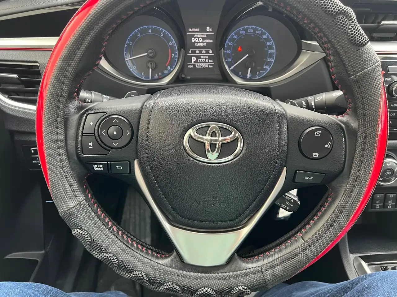 Toyota Corolla снимка Toyota Corolla