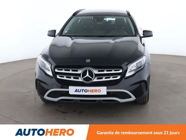 Mercedes-Benz Gla view 9