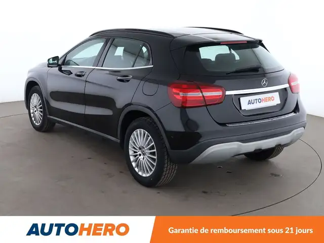 Mercedes-Benz Gla view 4