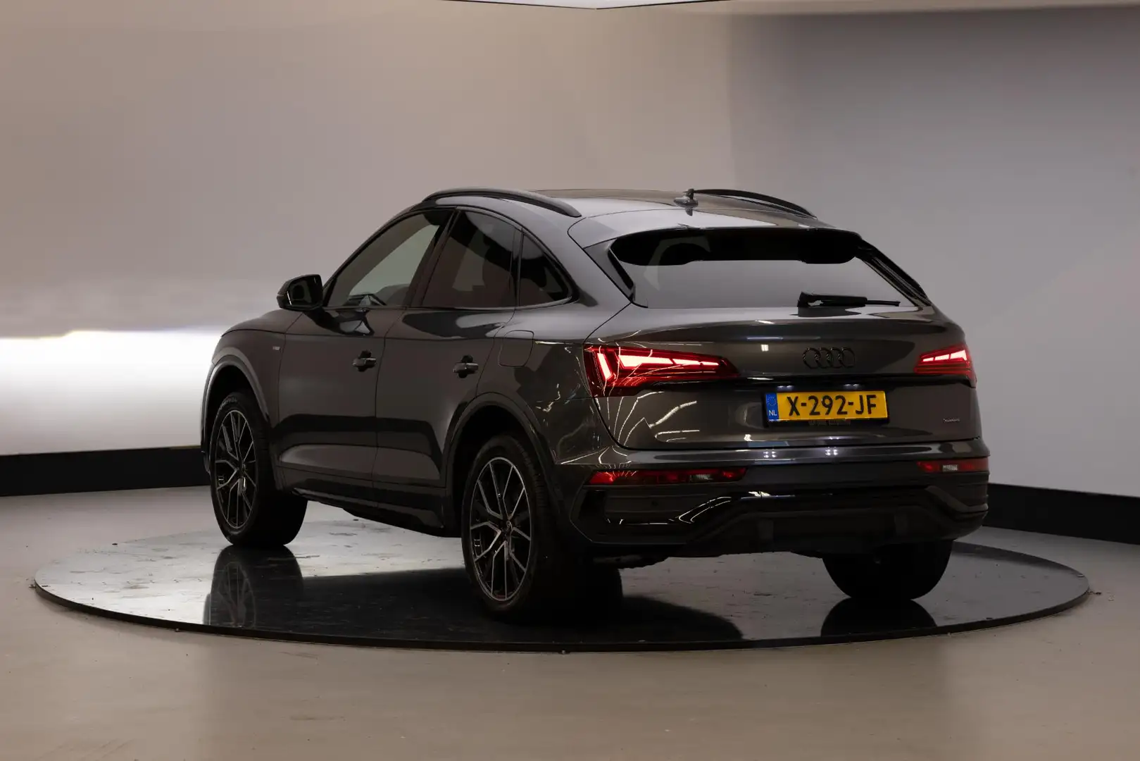 Audi Q5 Sportback 55 TFSI e S edition | Panoramadak | 360 Grijs - 2