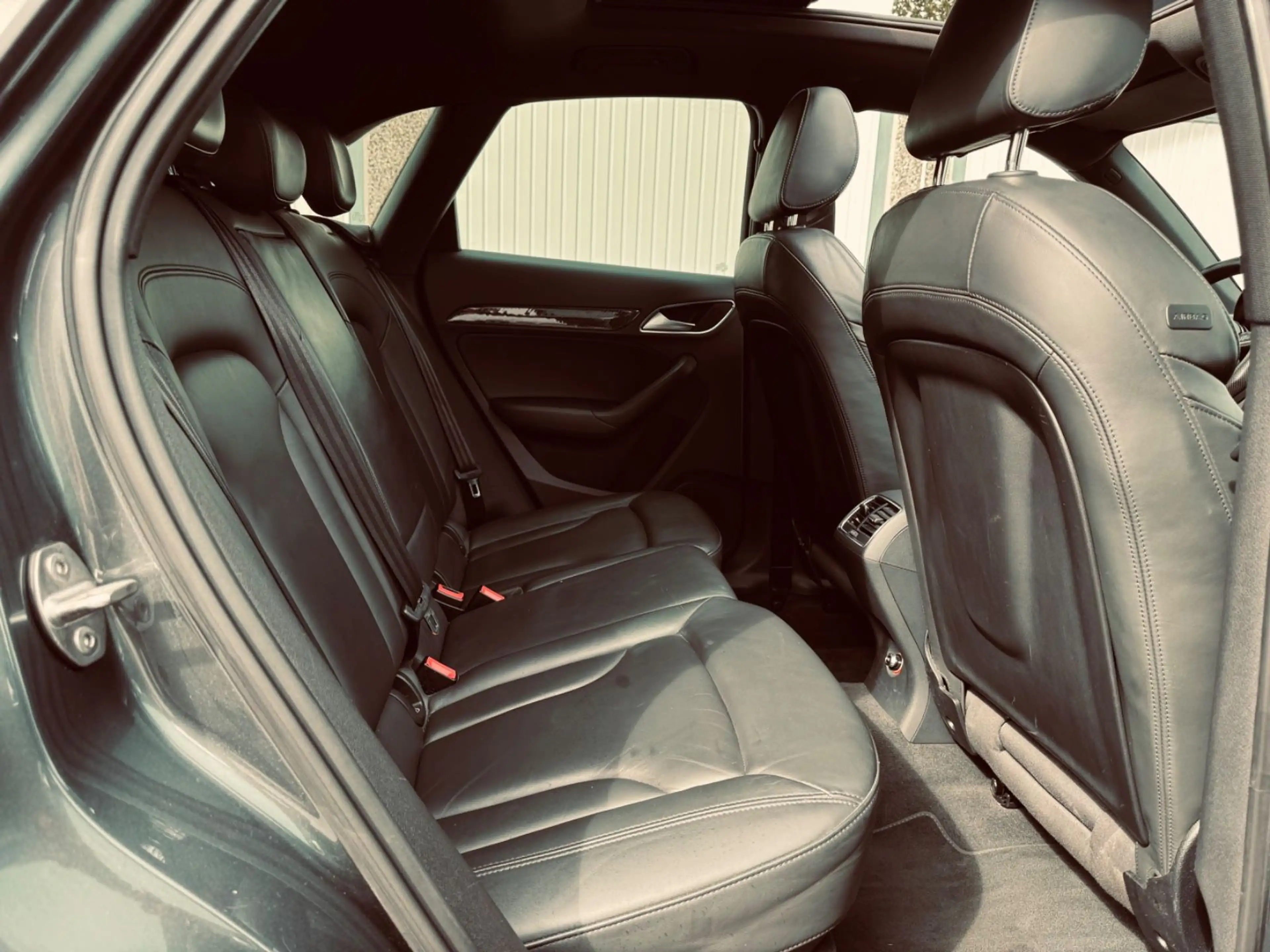 Audi Q3 Audi Q3 2,0 TDI quattro S-tronic "S line" — photo 11