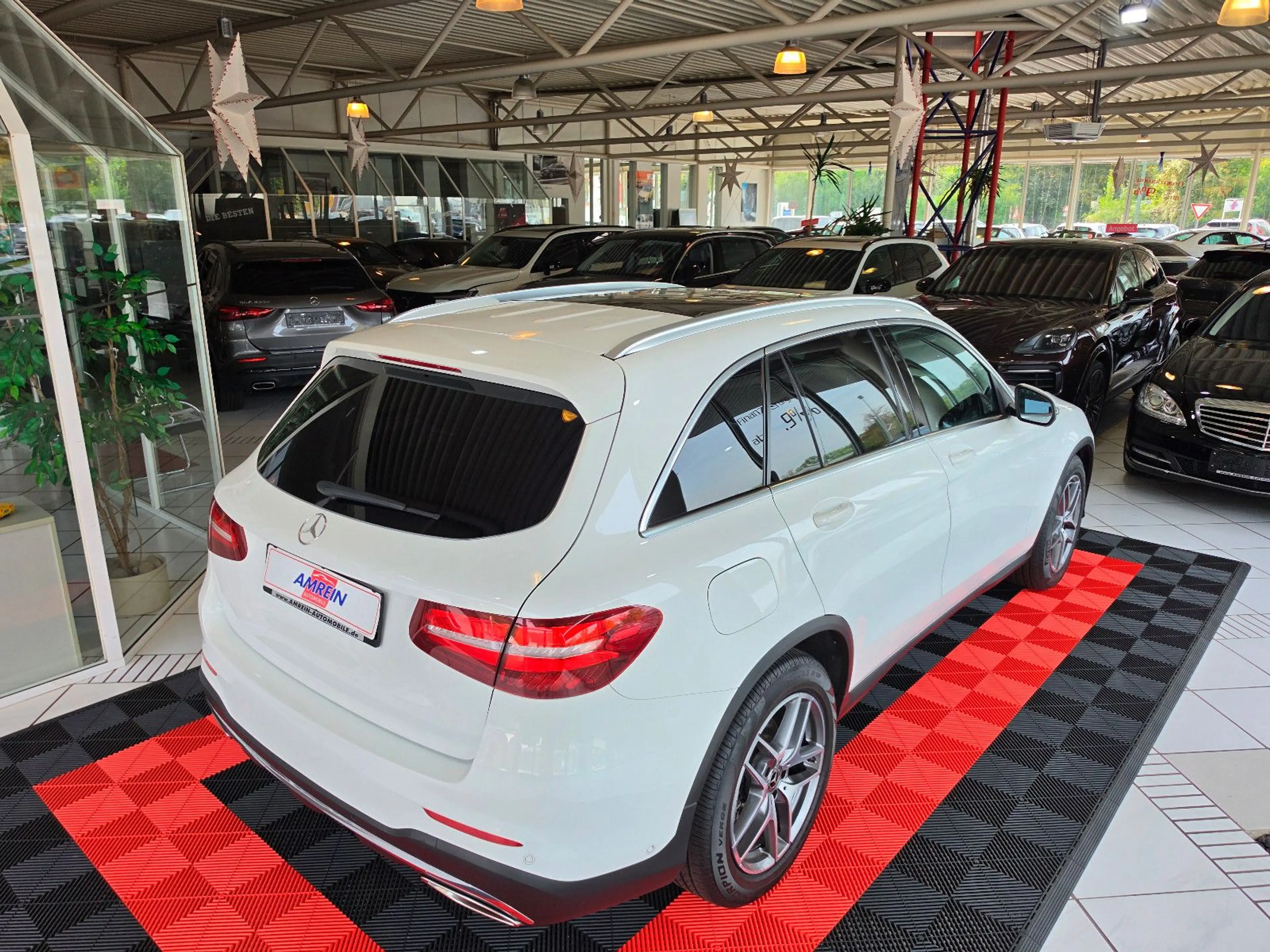 Mercedes-Benz GLC 250 4Matic AMG Line+KEYLESS GO+KAMERA+NAVI+ — photo 6