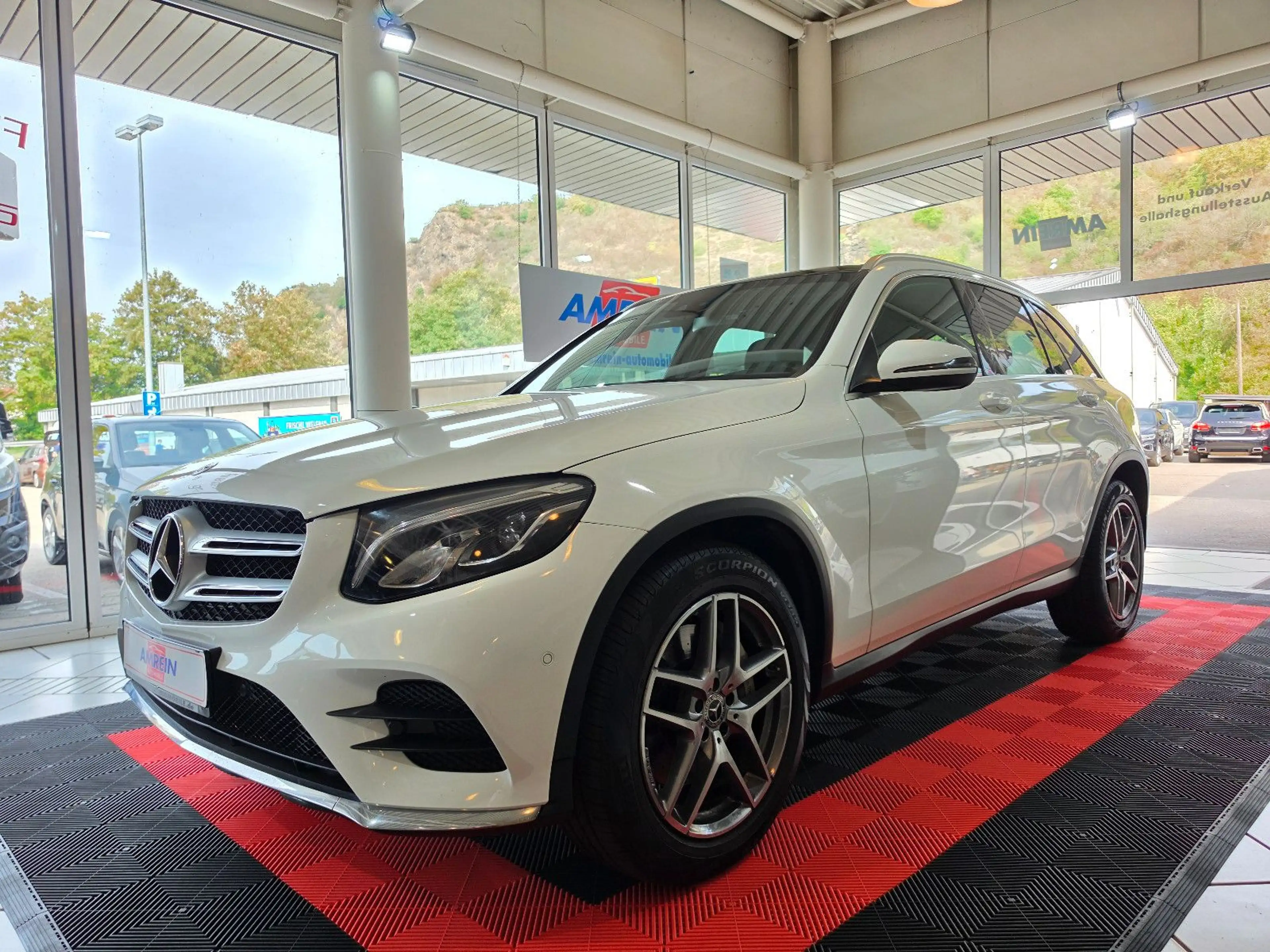 Mercedes-Benz GLC 250 4Matic AMG Line+KEYLESS GO+KAMERA+NAVI+ — photo 3