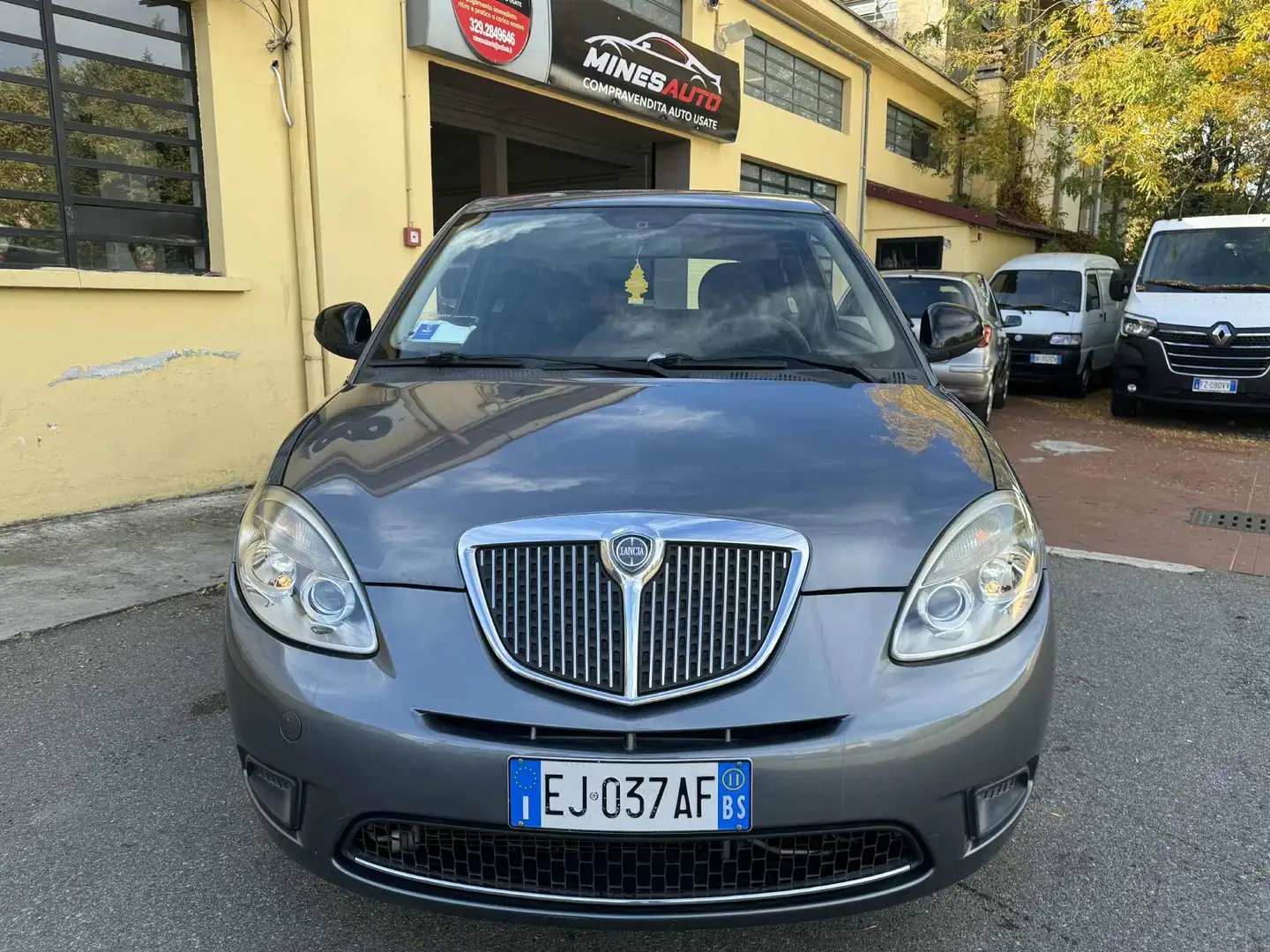 Lancia Ypsilon Ypsilon II 2007 1.3 mjt 16v Diva E5 Gris - 2
