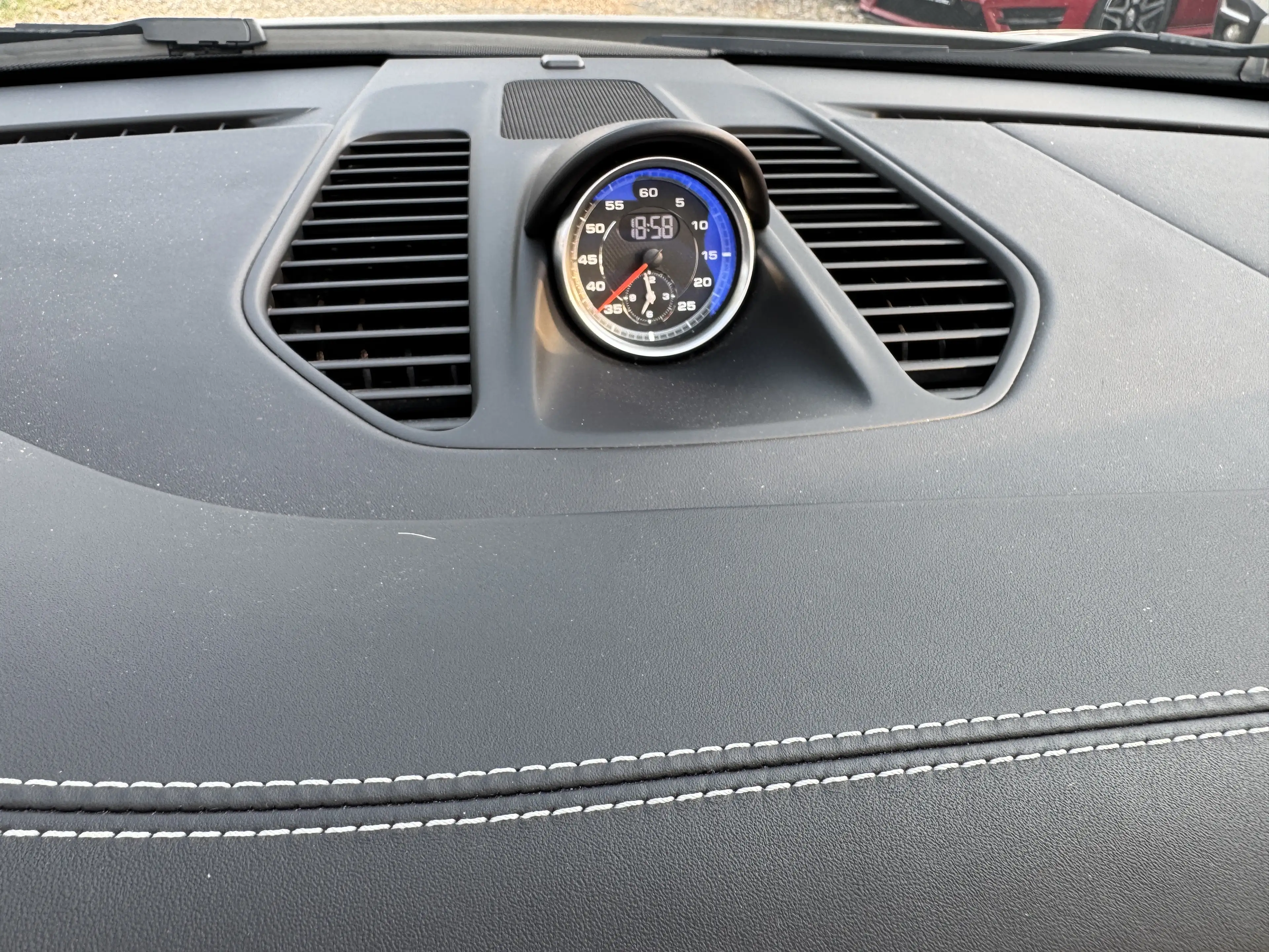 Porsche 991 991.2 Carrera 4 GTS Cabriolet Chrono Paket Memory Approved 6.2027 — photo 15