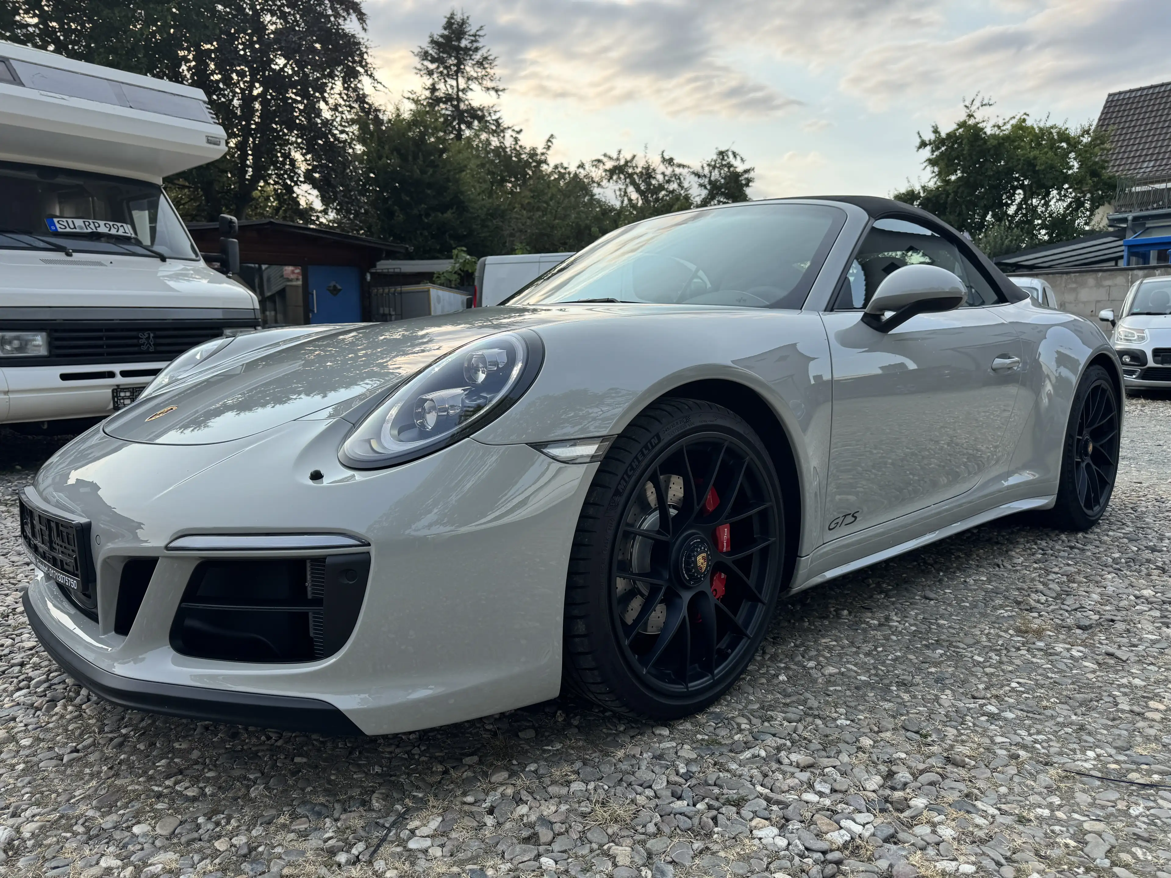 Porsche 991 991.2 Carrera 4 GTS Cabriolet Chrono Paket Memory Approved 6.2027 — photo 3