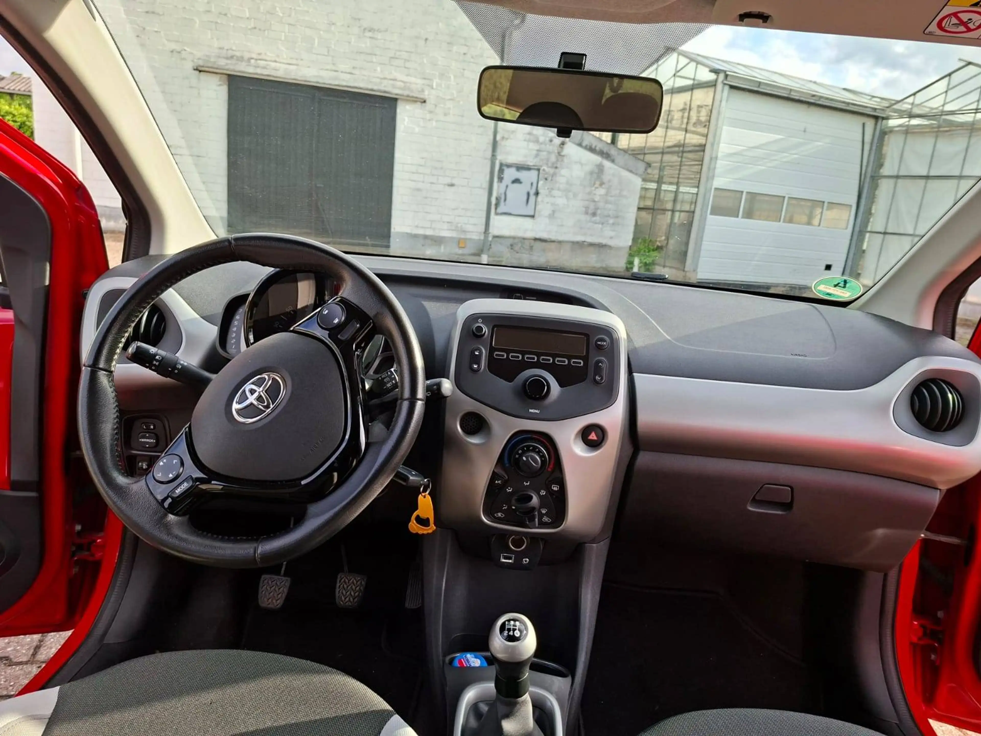 Toyota Aygo x-play Top Zustand Wenig gelaufen ,Klima — photo 9