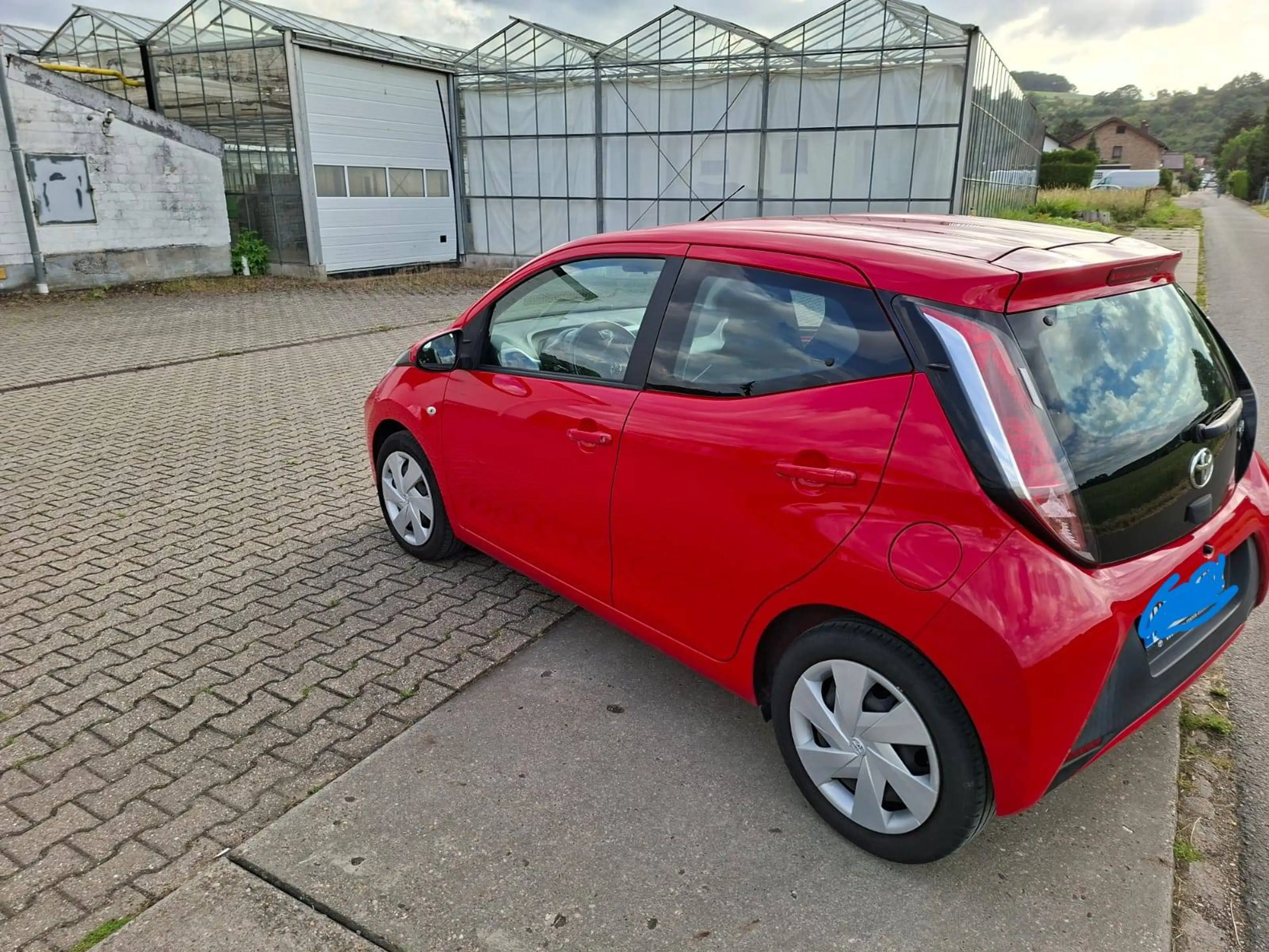 Toyota Aygo x-play Top Zustand Wenig gelaufen ,Klima — photo 3
