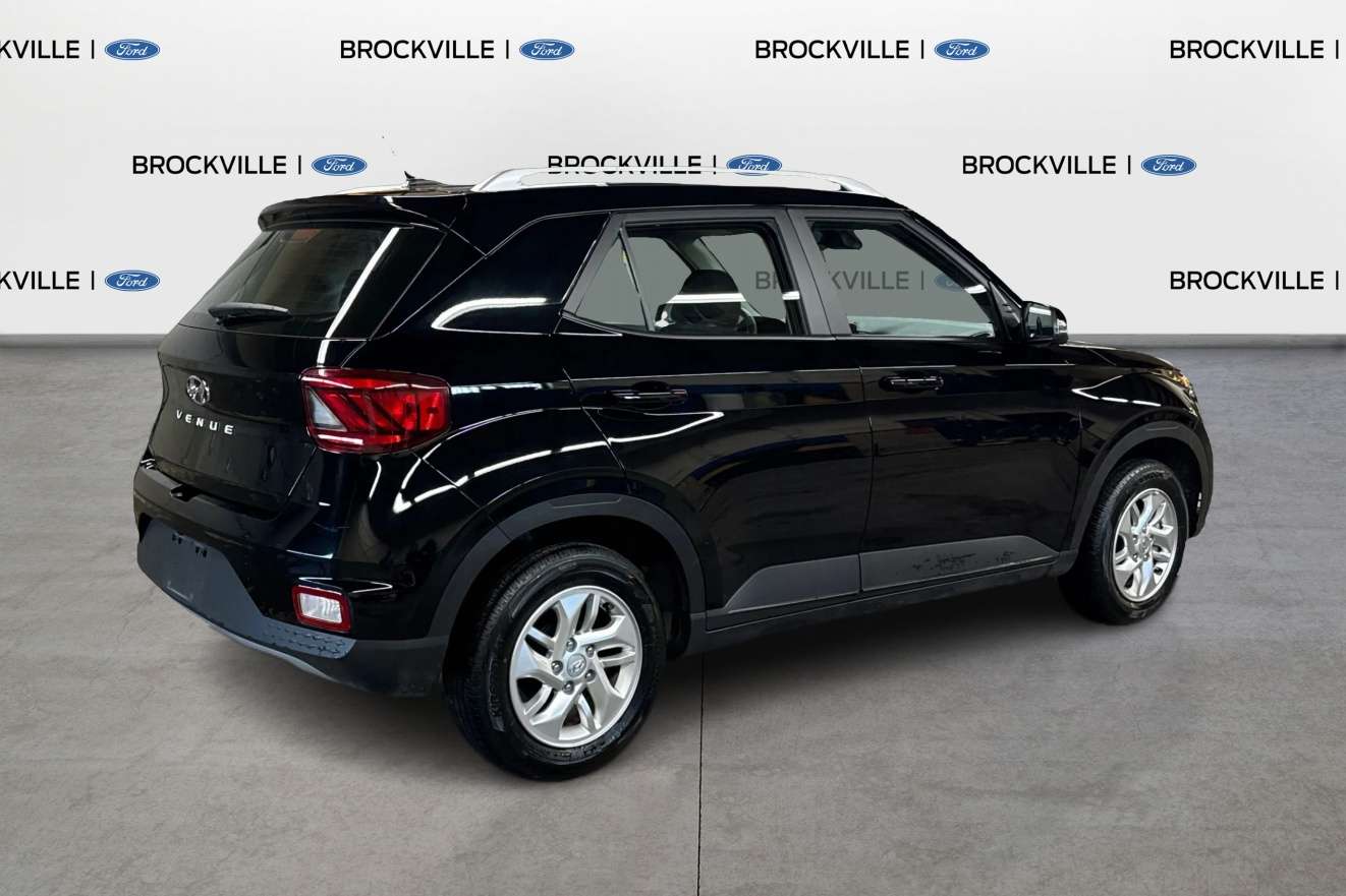 2026 Hyundai Venue Preferred  - Heated Seats -  Remote Start — photo 5