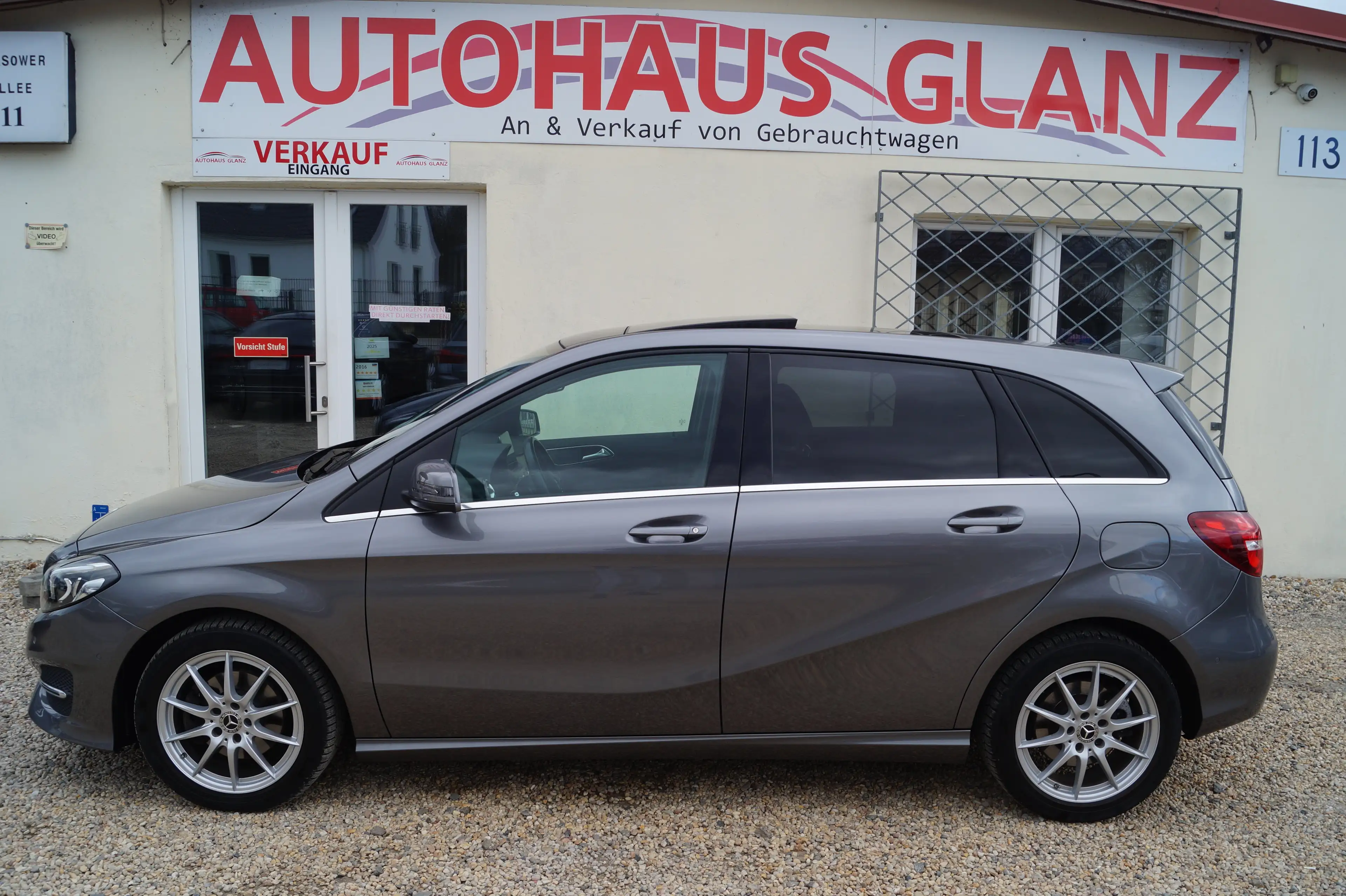 Mercedes-Benz B 220 B 220 d Urban Style Edition Pano — photo 2