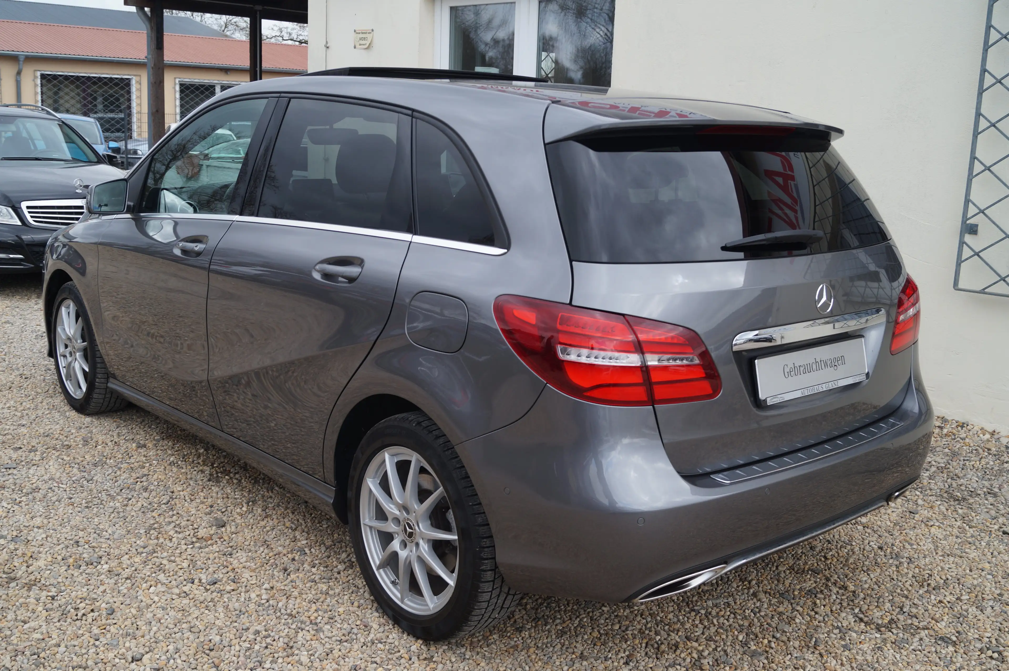 Mercedes-Benz B 220 B 220 d Urban Style Edition Pano — photo 3