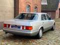 Mercedes-Benz 560 SEL W126 300PS, volle Historie, 1a Zustand Argent - thumbnail 15