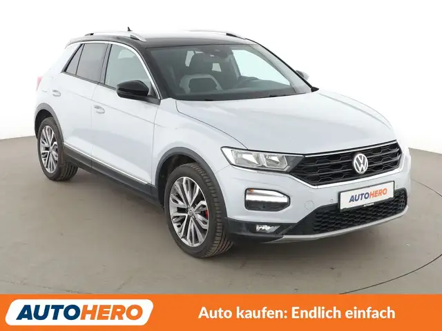 Volkswagen T-Roc view 8