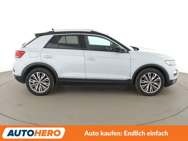 Volkswagen T-Roc view 7