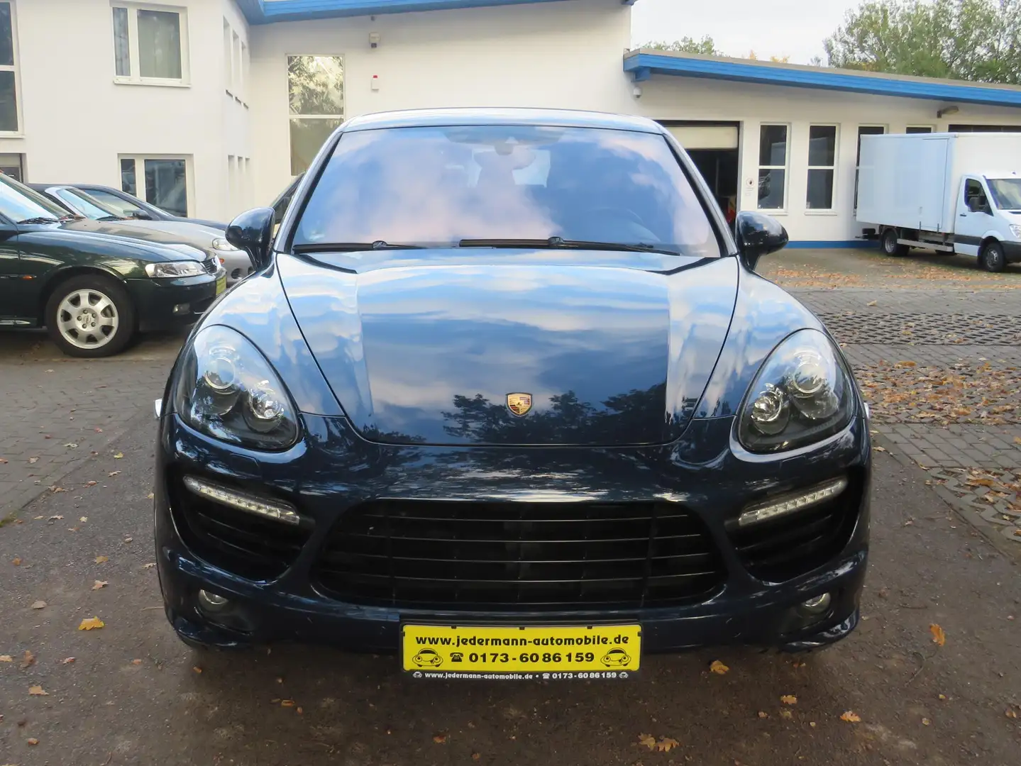 Porsche Cayenne Turbo Bleu - 2