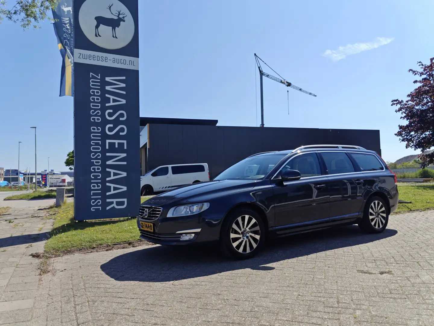Volvo V70 2.0 D4 Inscription Edition | Alleen EXPORT | Trekh Gris - 1
