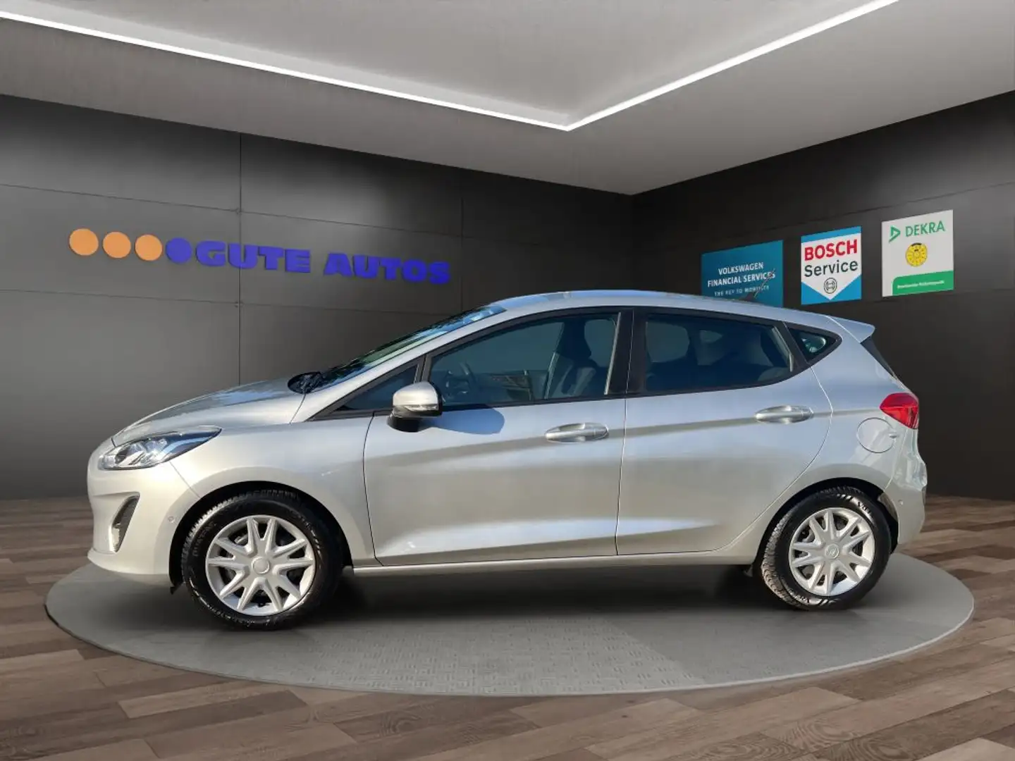 Ford Fiesta Fiesta 1.1 S&S COOL&CONNECT *NAVI*LED* Silber - 2