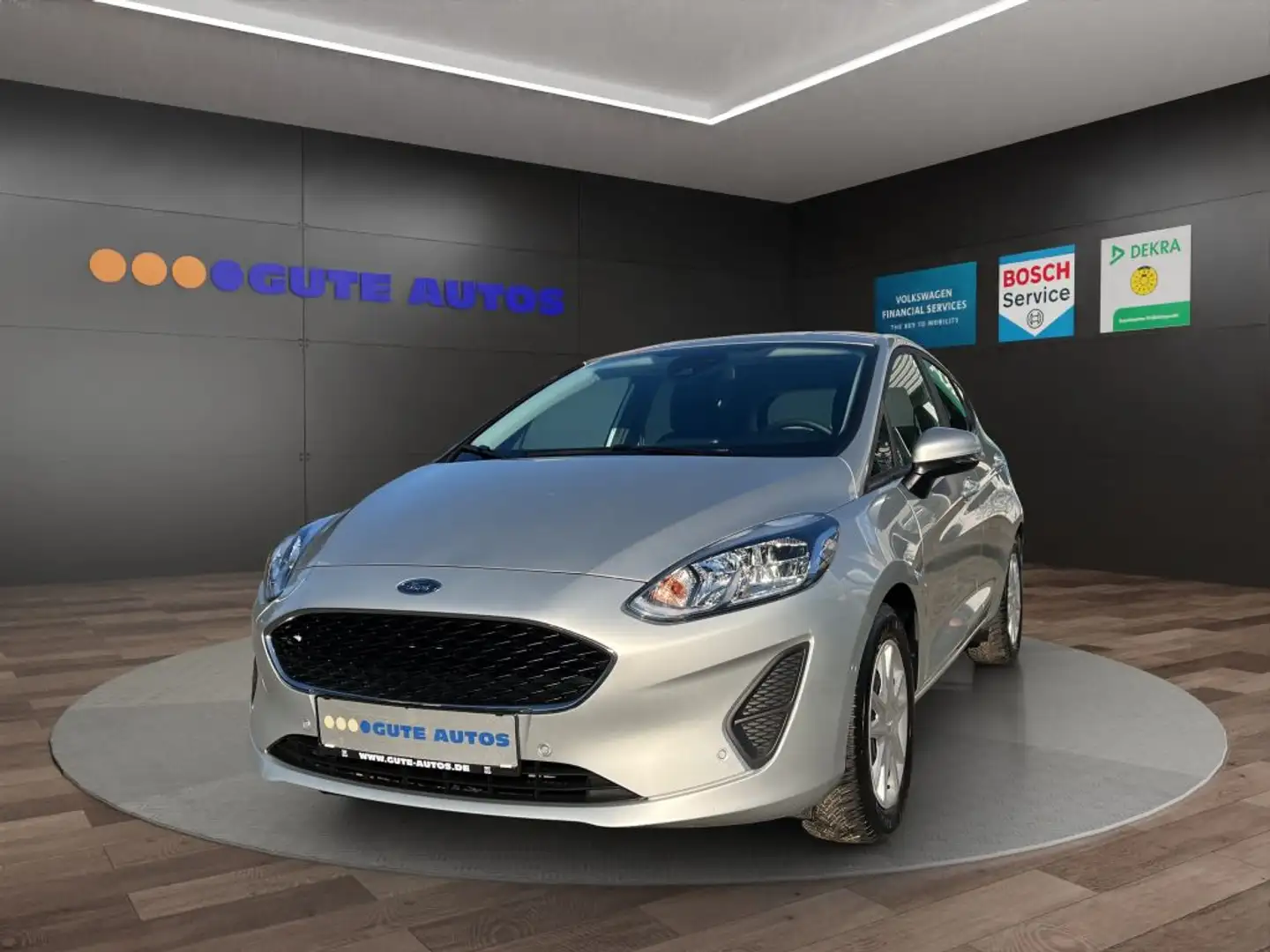 Ford Fiesta Fiesta 1.1 S&S COOL&CONNECT *NAVI*LED* Silber - 1