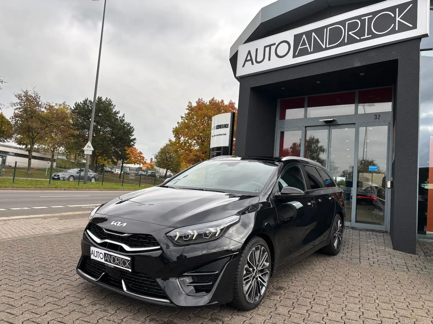 Kia Ceed SW / cee'd SW Ceed SW GT-Line AUTOM. LEDER PANO KAMERA LED NEU Schwarz - 1