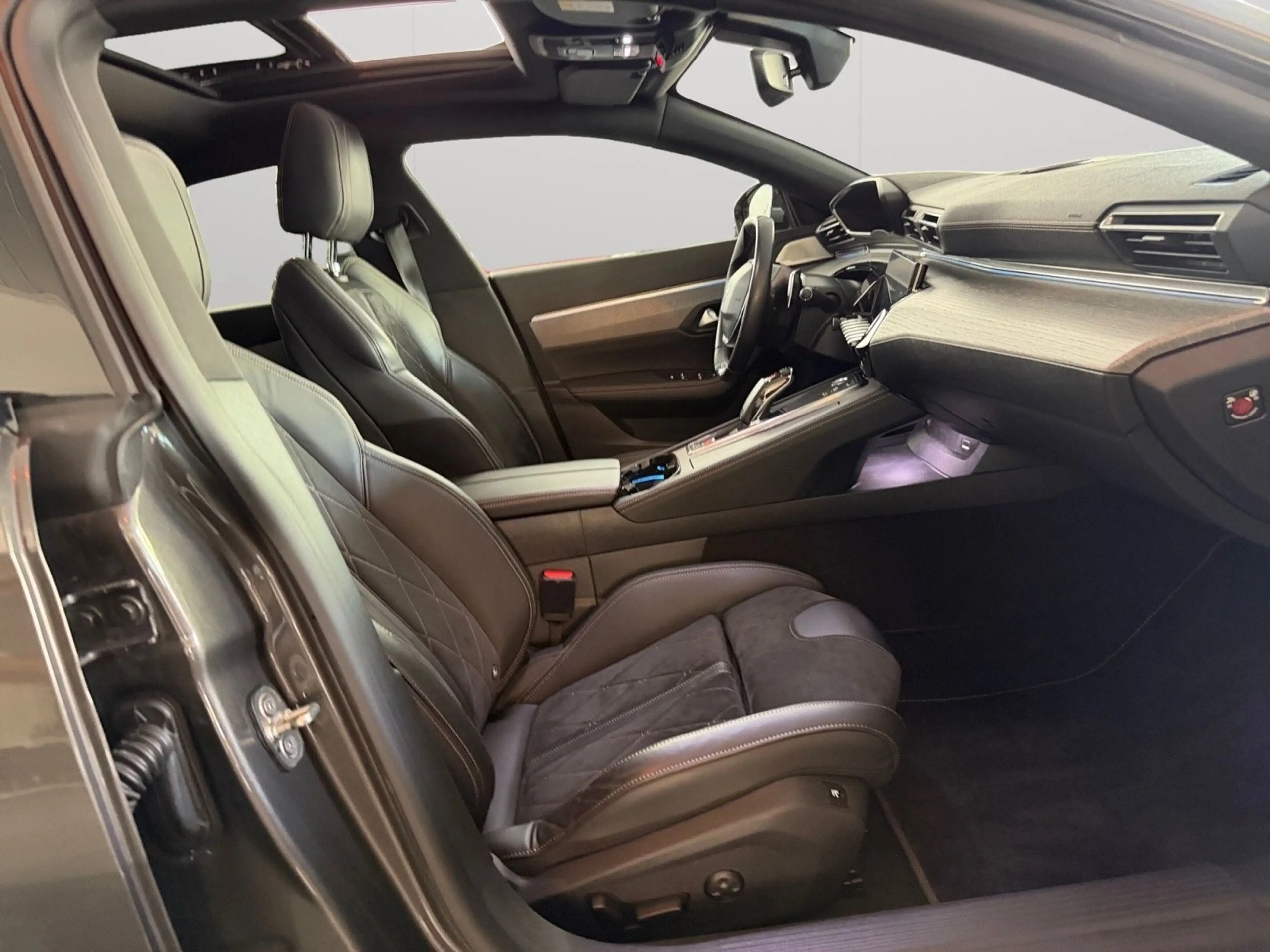 Peugeot 508 GT/8FachAlu/Pano/Keyless/Soundsystem(Focal) — photo 10