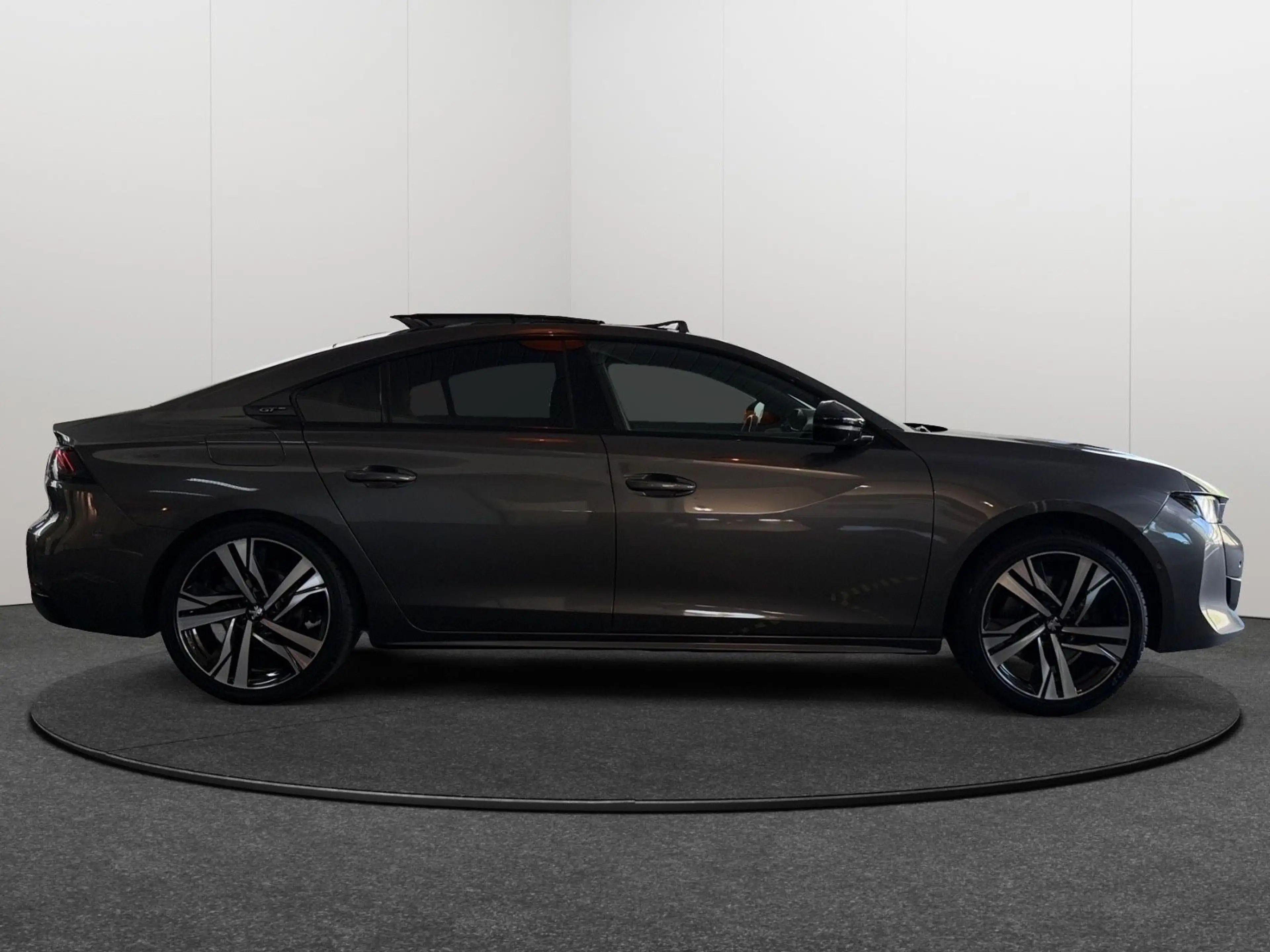Peugeot 508 GT/8FachAlu/Pano/Keyless/Soundsystem(Focal) — photo 7