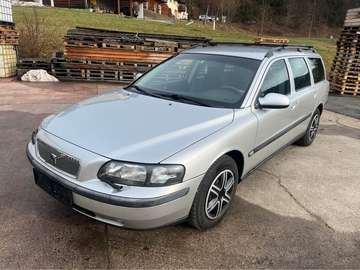 V70 2,4i Kombi Pickerl neu!
